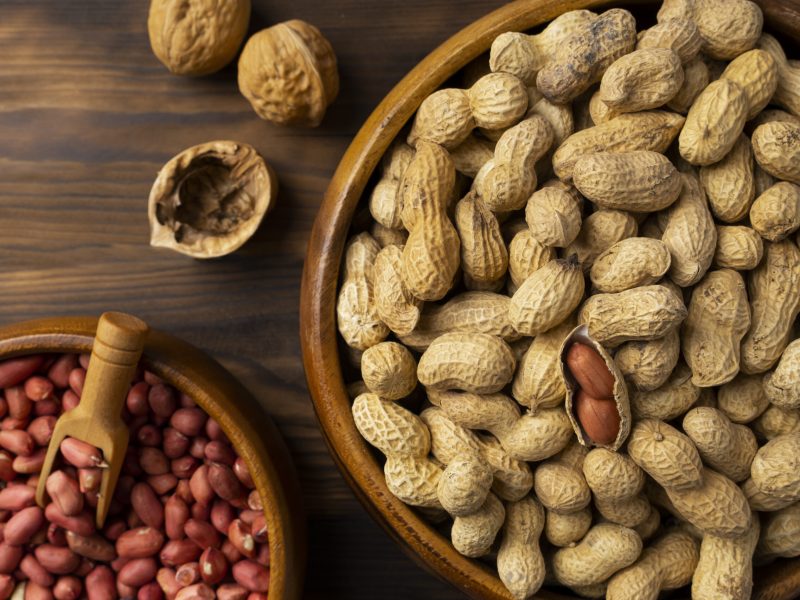 assortment-peanuts-with-shells